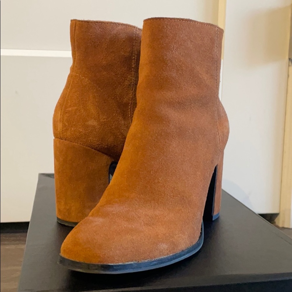 Dolce Vita Fiola Block Heel Booties